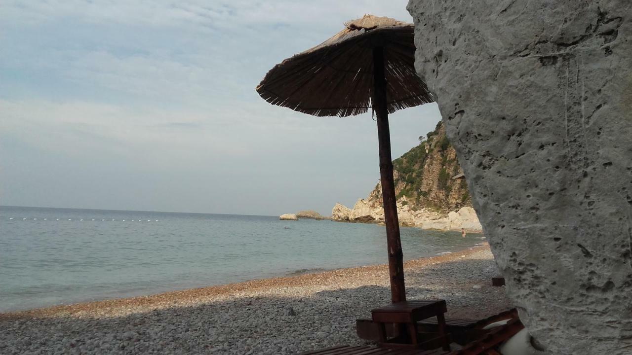 Sea-Side Old Stone Villa With A Private Garden Будва Экстерьер фото