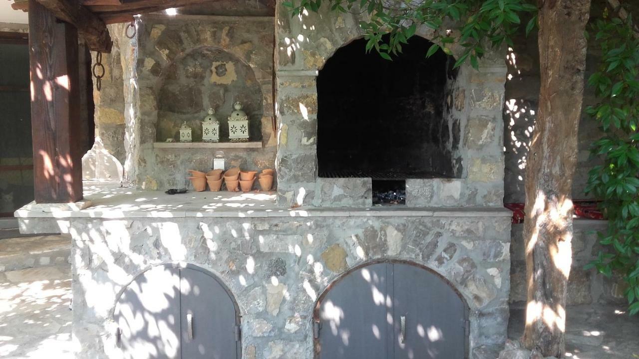 Sea-Side Old Stone Villa With A Private Garden Будва Экстерьер фото