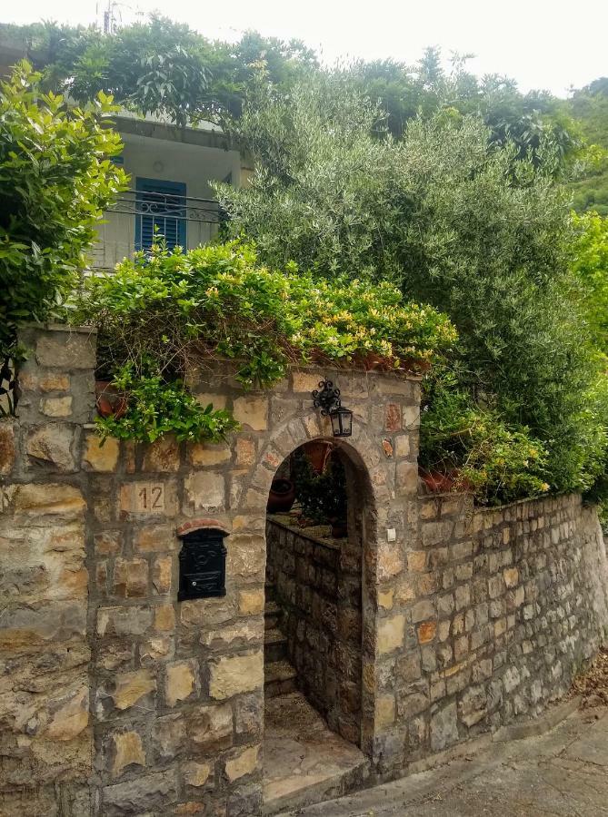 Sea-Side Old Stone Villa With A Private Garden Будва Экстерьер фото